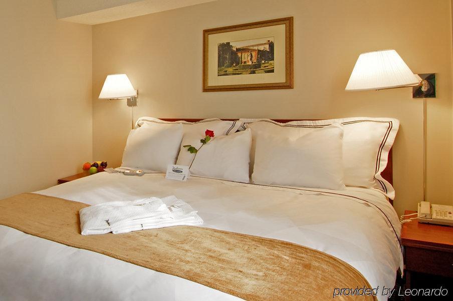 ดับเบิลทรี บาย ฮิลตัน วินด์เซอร์ โฮเทล แอนด์ สวีท Hotel ห้อง รูปภาพ